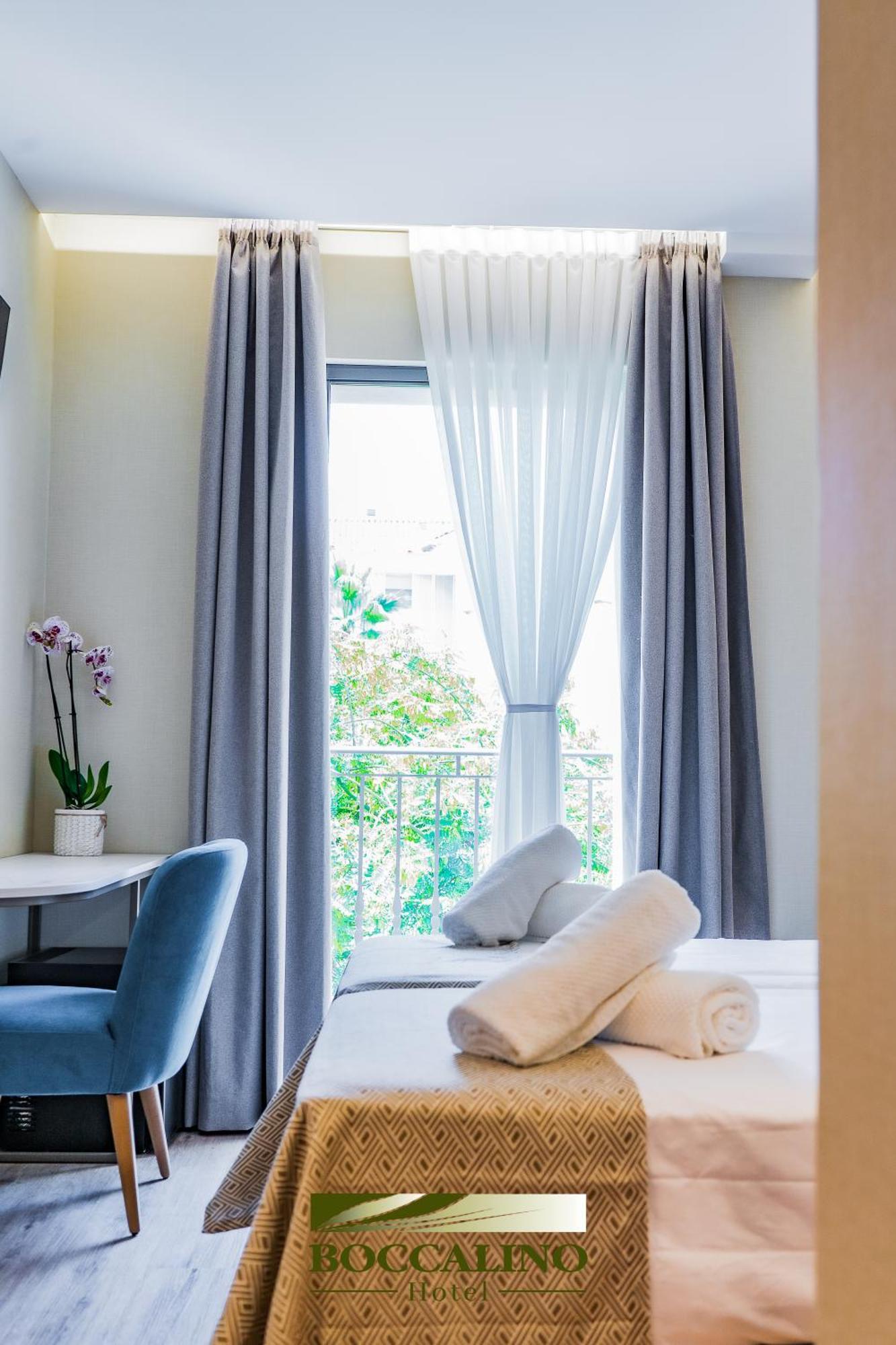 Hotel Boccalino Сиджес Экстерьер фото