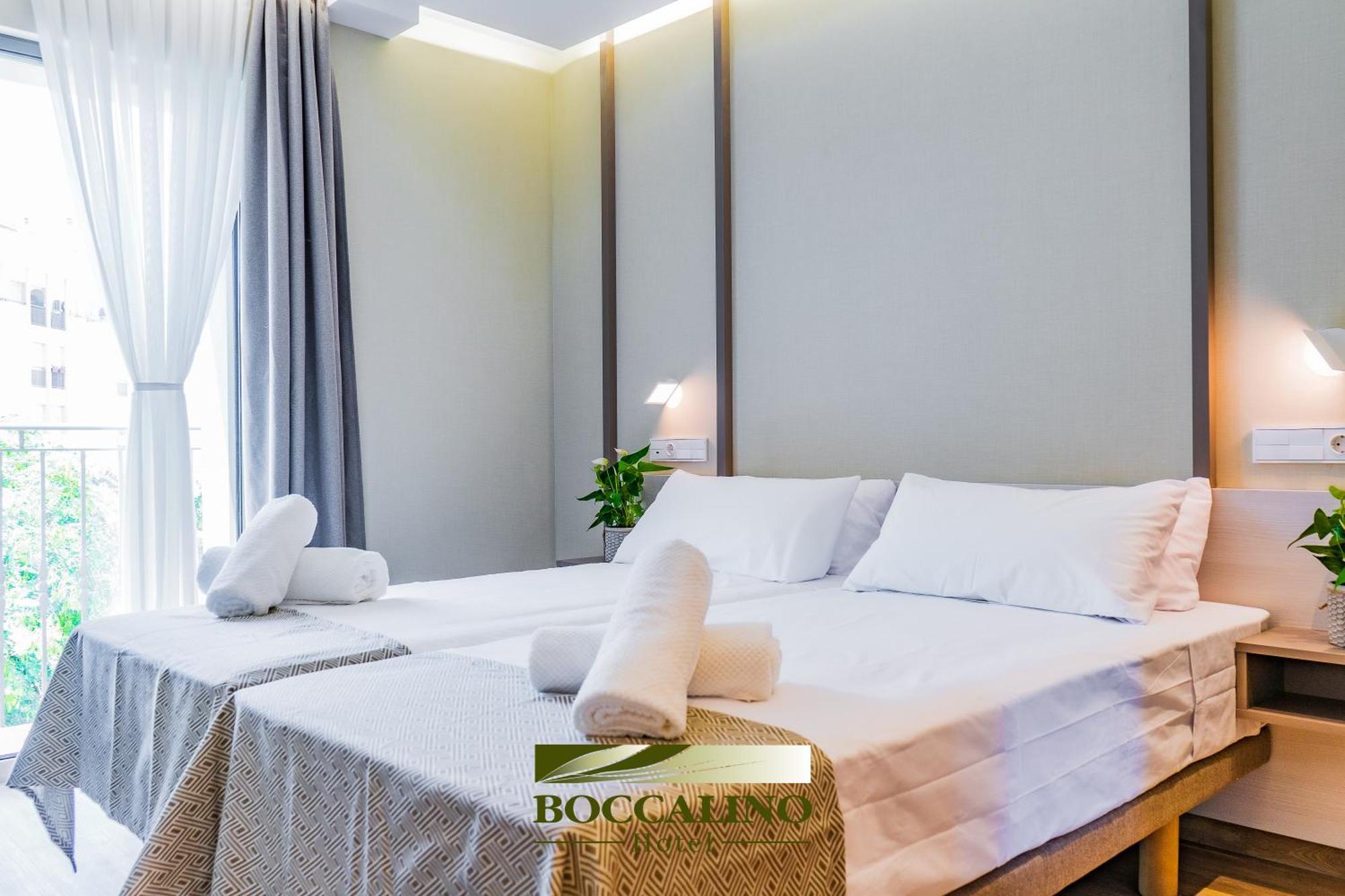 Hotel Boccalino Сиджес Экстерьер фото